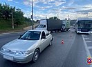 В Волгограде грузовик наехал на ремонтировавших его людей